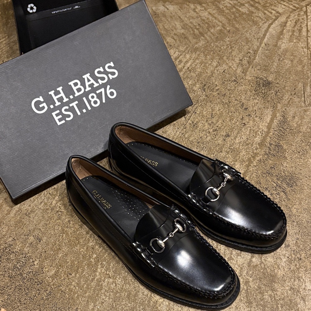 GH Bass Weejans Lincoln Black Leather Loafers